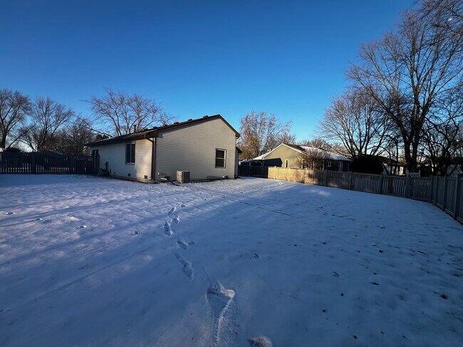 Foto del edificio - 1944 Navarone Dr