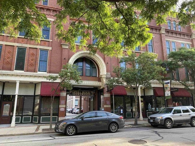 Building Photo - 30 Hanover St