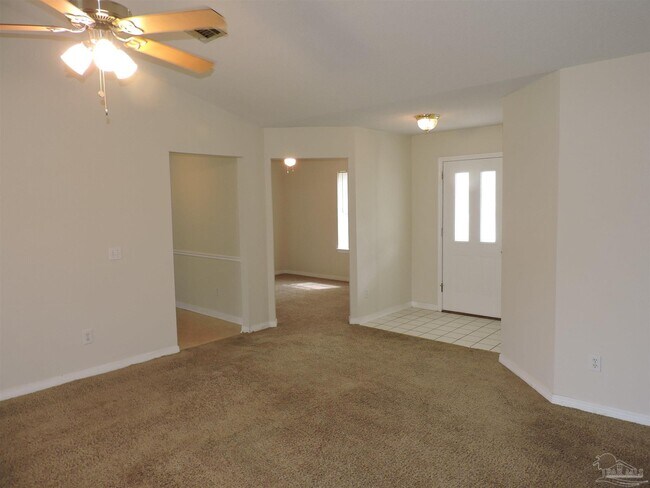 Foto del edificio - 2052 Southwind Cir