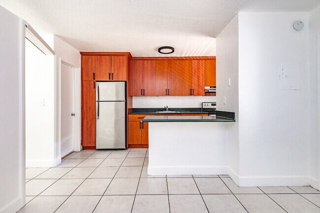 Foto del edificio - Bright & Spacious 1BR Near Everything You ...