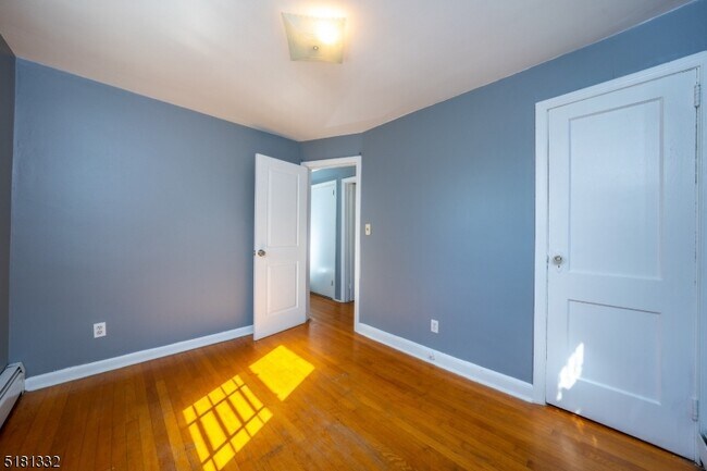 Foto del edificio - 423 Spruce St