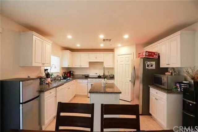 Building Photo - 5521 Bella Wy