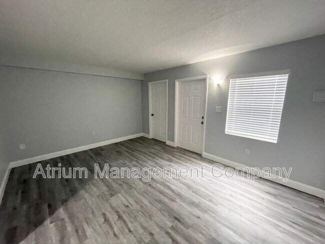 Foto del edificio - 5305 N Boulevard