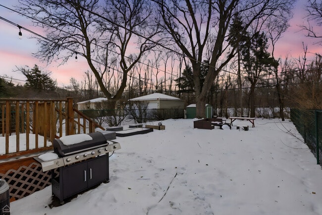 Building Photo - 1512 Mulford St