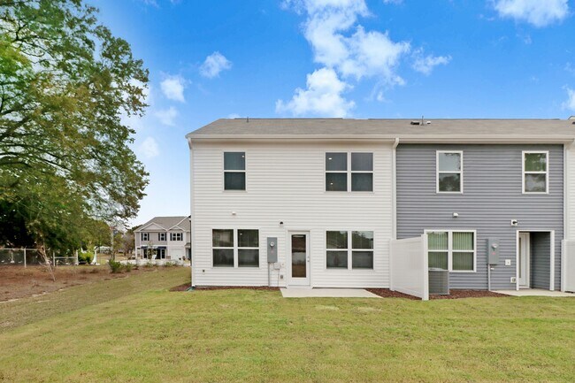 Foto del edificio - 156 Seymour Vlg Dr