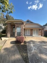 Building Photo - 15827 Beechnut St
