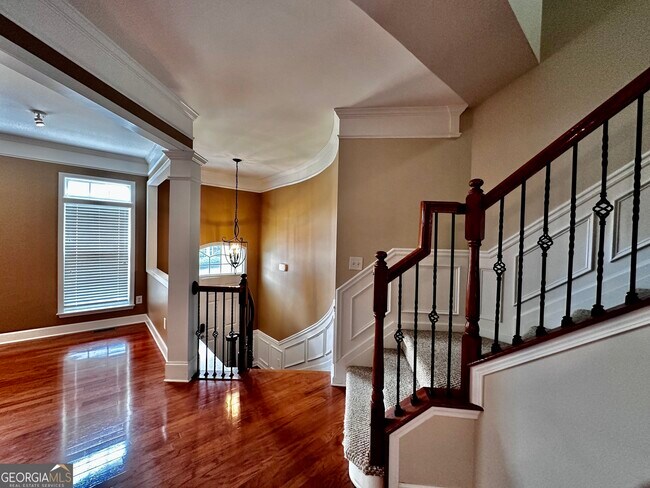 Building Photo - 4727 Cheviot Way SE
