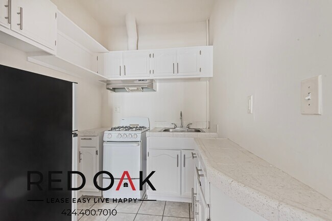 Foto del edificio - 5233 1/4 Monte Vista St-215