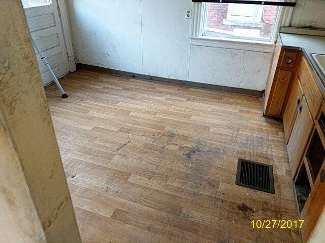 Building Photo - 524 AIRBRAKE AVE