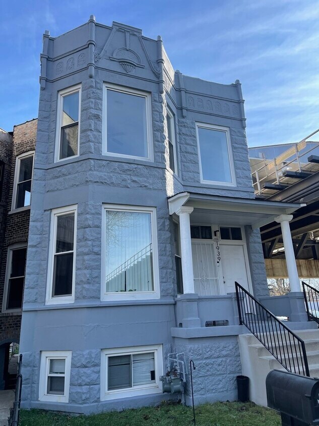 Foto principal - 1939 S Sawyer Ave