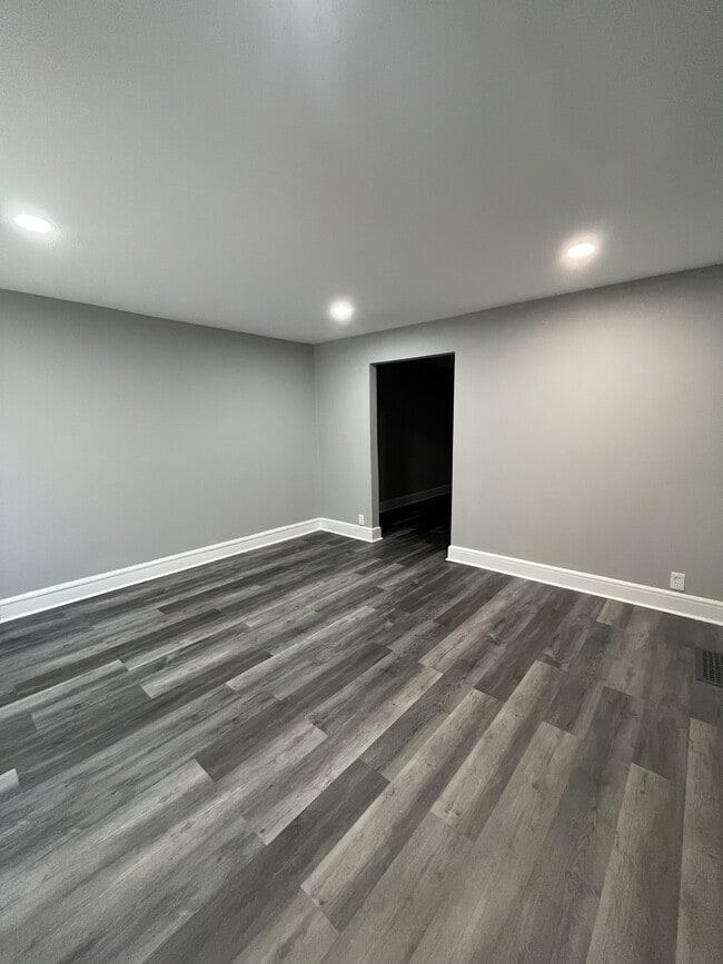 Photo - 1211 Johnson St House