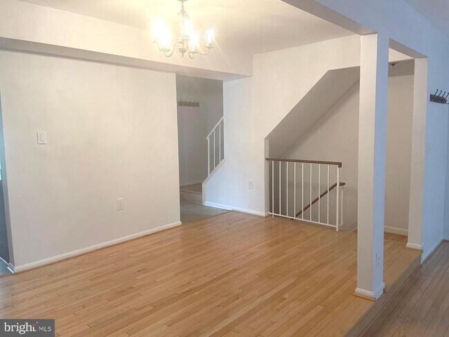 Foto del edificio - 5405 New London Park Dr