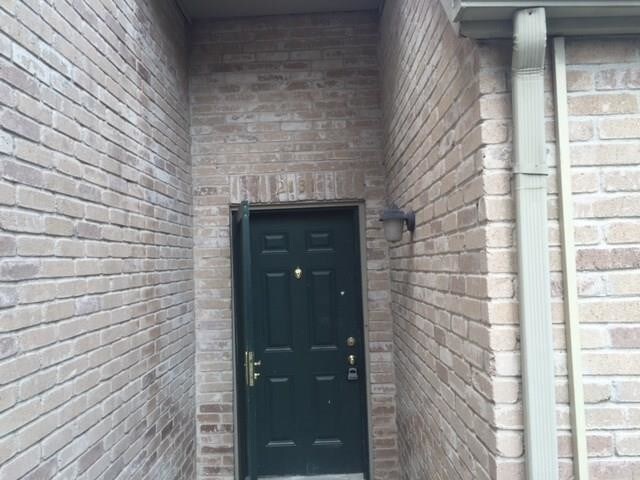 Building Photo - 2131 Hazlitt Dr