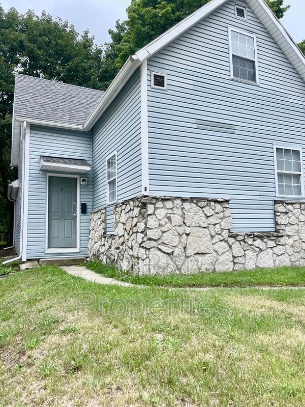 Primary Photo - 1011 E Taylor St