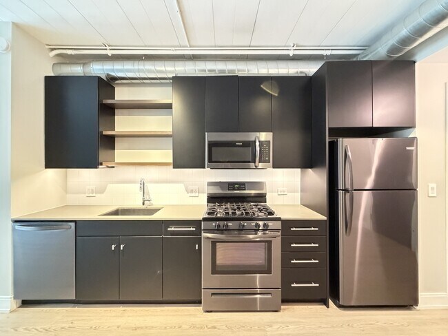 Foto del edificio - 941 W Belmont Ave
