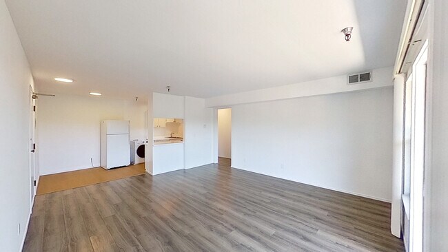 Photo - 2033 Castro St Apartment