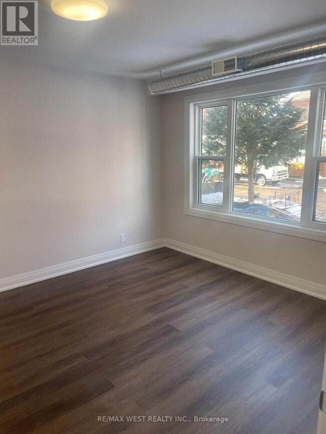 Building Photo - 57 Nassau St