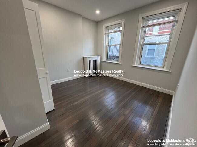 Building Photo - 105 Jersey St
