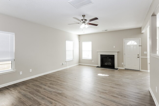 Foto del edificio - 1580 Potomac Ct