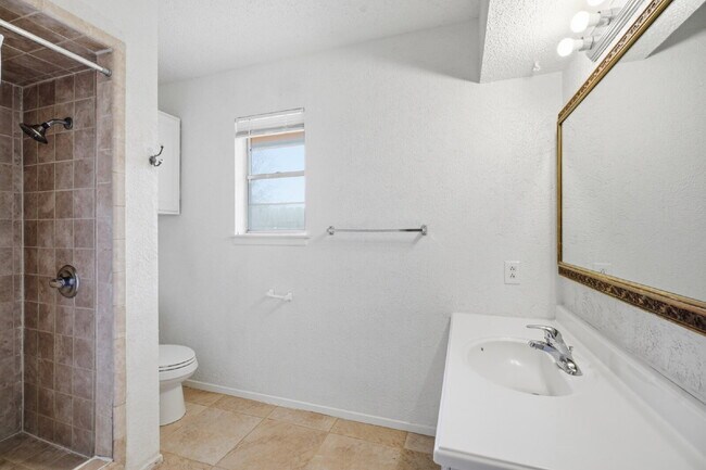 Foto del edificio - Built for the Way You Actually Live, Priced for Your Budget!