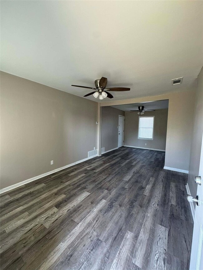 Building Photo - 5208 Aztec Dr