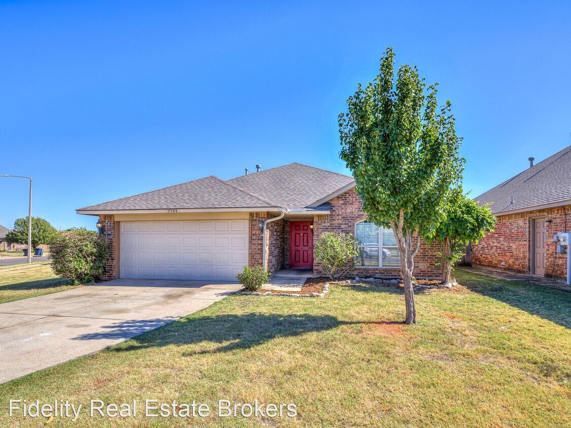 Primary Photo - 3 br, 2 bath House - 17504 Gold Dr.