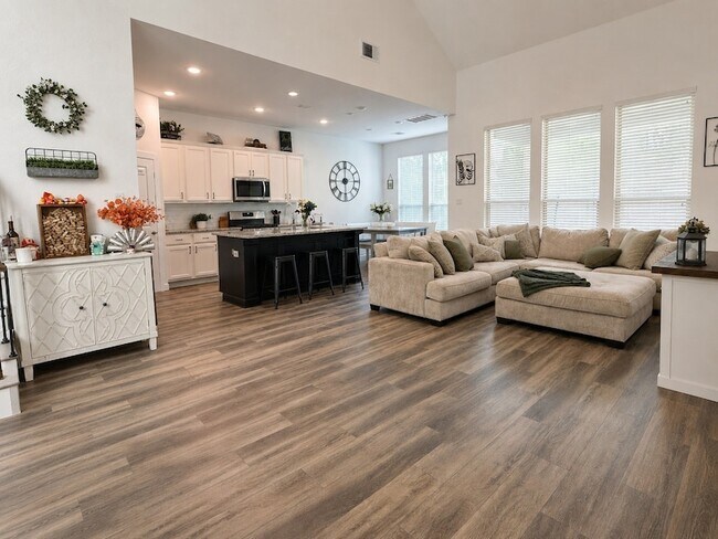 Foto del edificio - 17111 Crimson Crest Dr