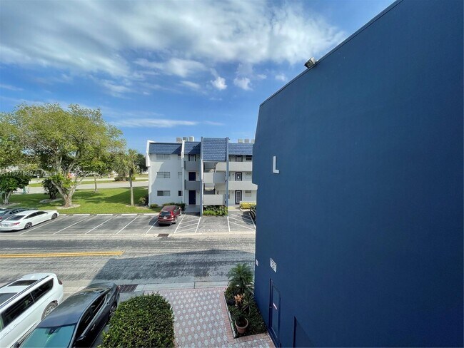 Foto del edificio - 7897 Golf Cir Dr