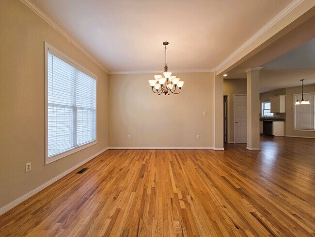 Foto del edificio - Large contemporary in Birkdale Subdivision with open floor plan and private screened in porch.