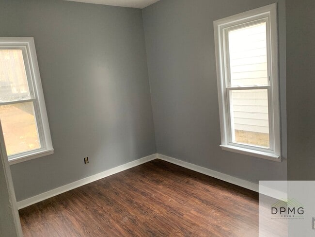 Building Photo - 129 S Hosmer St