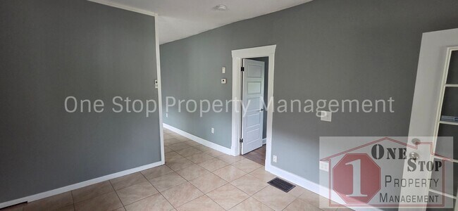 Foto del edificio - 5441 E 27th St