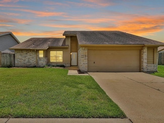 Building Photo - 17903 Red Wolf Dr