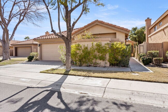 Building Photo - 9525 E Wood Dr