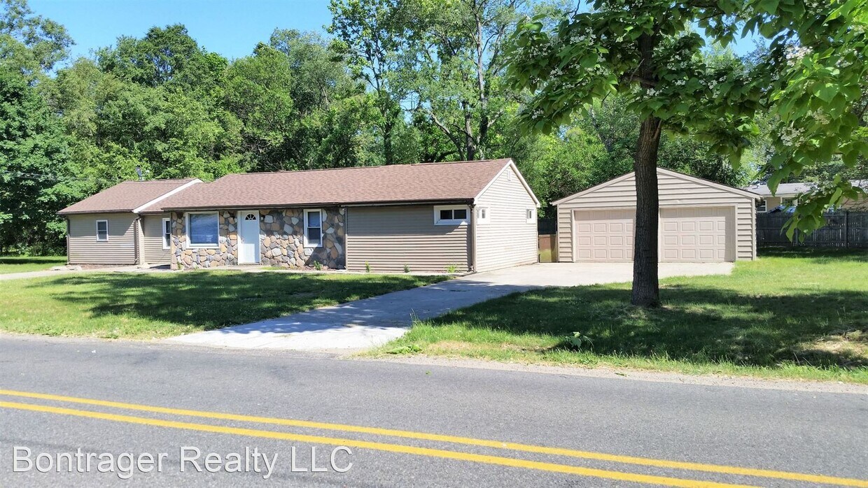 Primary Photo - 4 br, 2 bath House - 29172 County Road 4