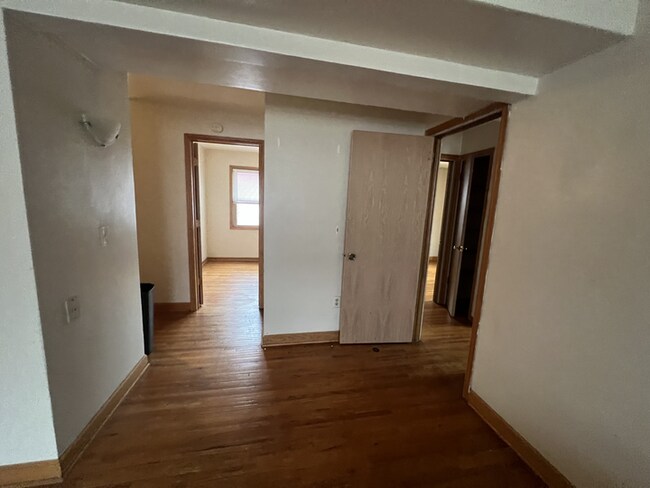 Foto del edificio - 2419 Plymouth Ave N