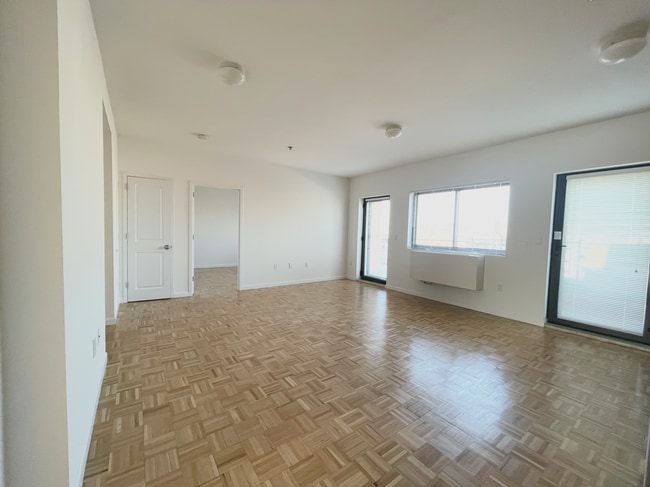 Building Photo - 3156 31st St