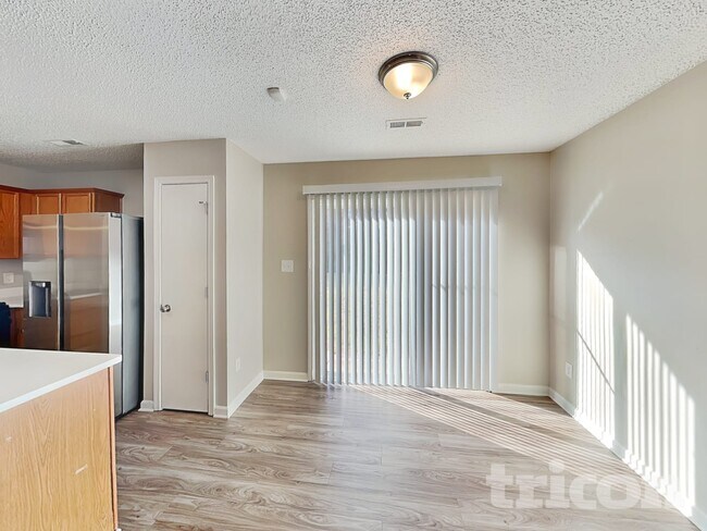 Foto del edificio - 535 Railway Pl SW