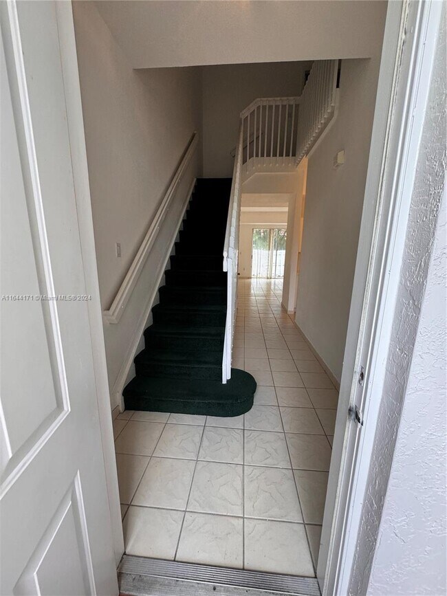 Foto del edificio - 10941 NW 43rd Ln