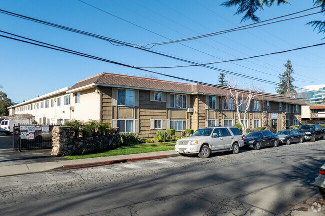 Building Photo - Windsor Park Apartments