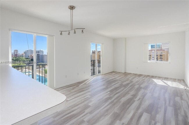 Foto del edificio - 10 Aragon Ave