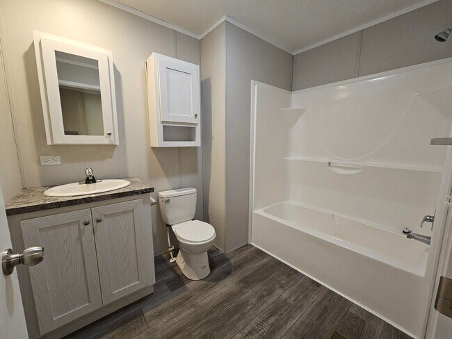 Foto del edificio - 3660 S Lapeer Rd