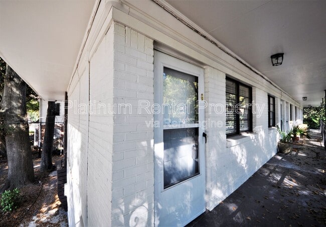 Building Photo - 711 Argonne Ave NE