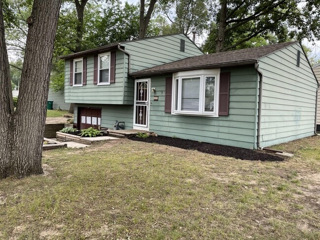 Building Photo - 229 Danesmoor Rd