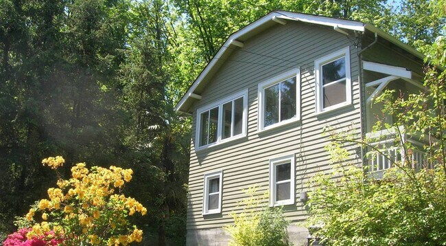 Building Photo - 8820 40th Ave S