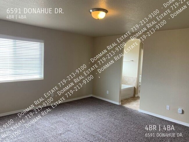 Building Photo - Single Family with Large Yard