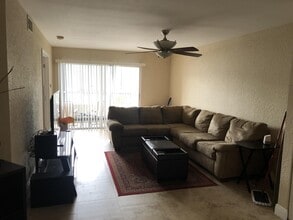 Building Photo - 2851 N Oakland Forest Dr
