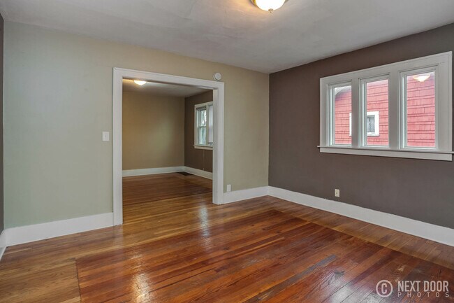 Foto del edificio - 1654 Alpine Ave NW