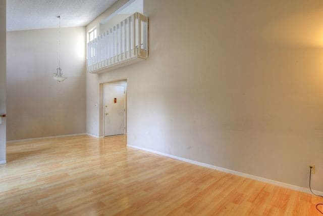 Building Photo - 2123 Melrose Dr
