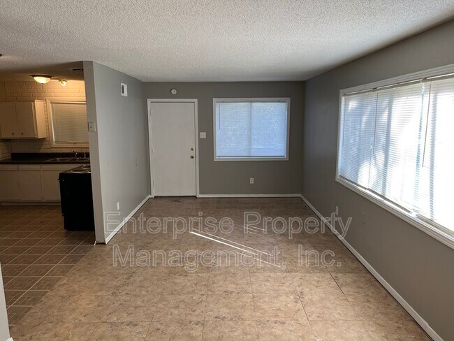 Foto del edificio - 636 Frayser Dr