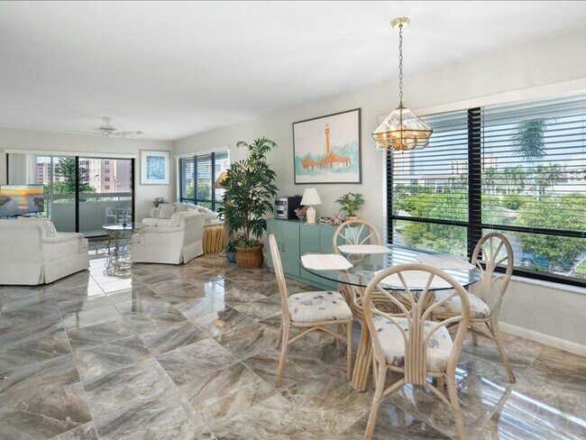 Building Photo - Sleek and Inviting 2 Bedroom unit with Stu...
